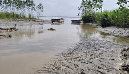 अनूठा मिलन: हस्तिनापुर में गंगा और बूढ़ी गंगा का संगम, श्रद्धालुओं ने माना शुभ संकेत