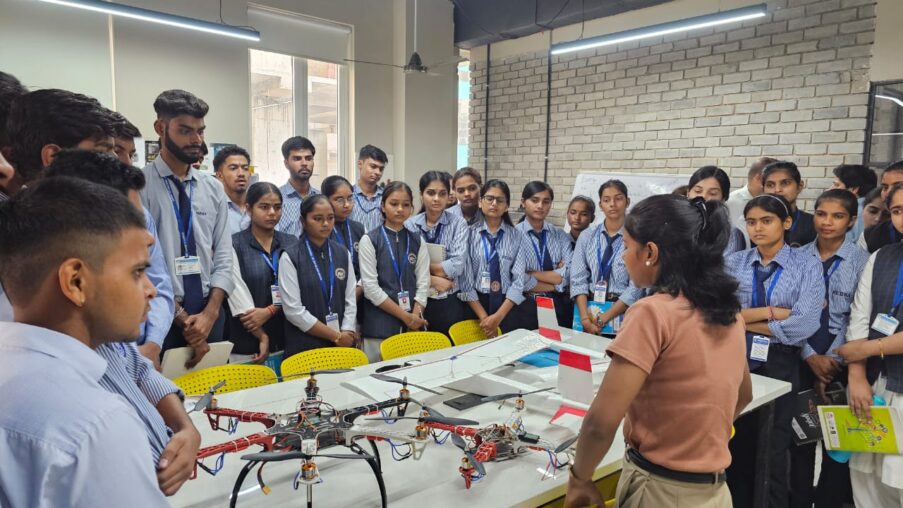 रुद्रा इंस्टिट्यूट ऑफ टेक्नोलॉजी के बीएससी छात्रों ने ड्यूकेट, नोएडा का किया शैक्षणिक भ्रमण