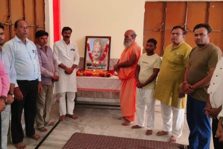 हस्तिनापुर में अभिनेता पंकज धीर को दी गई श्रद्धांजलि, श्री कर्ण मंदिर में उमड़ा भावनाओं का सैलाब