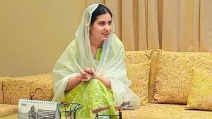 सांसद इकरा हसन