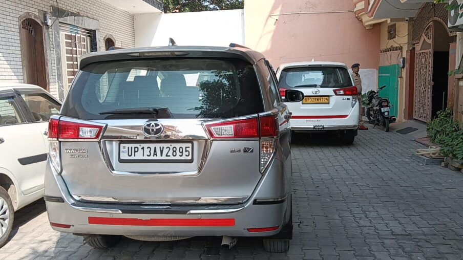 कंकरखेड़ा के शिवलोक पुरी में बाईक बोट घोटाले के आरोपी बिजेंद्र हुड्डा के बंद मकान पर ED का छापा