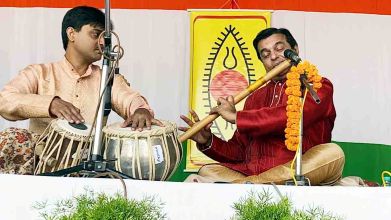 डी मोनफोर अकादमी में स्पिक मैकै के तहत बांसुरी वादन का अविस्मरणीय आयोजन, छात्रों में बढ़ा शास्त्रीय संगीत का उत्साह