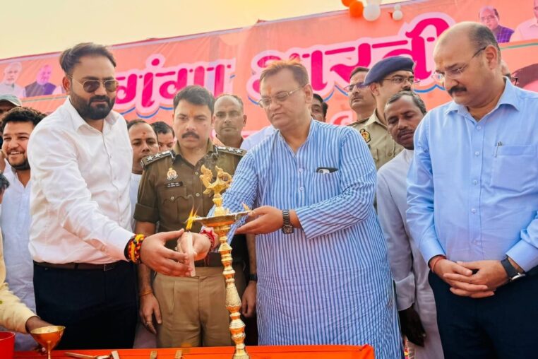 कार्तिक पूर्णिमा पर मखदुमपुर में आस्था का सैलाब, विधायक दिनेश खटीक ने किया गंगा मेले का शुभारंभ