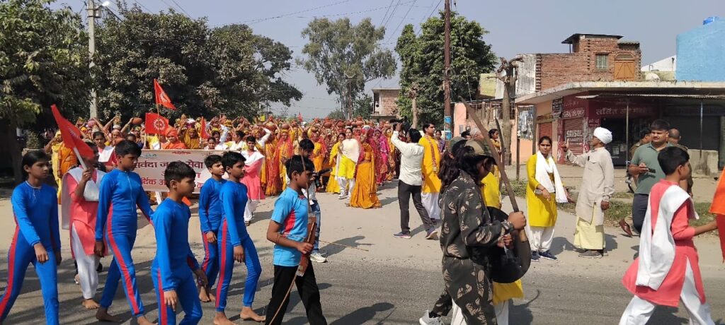 हस्तिनापुर:शिलान्यास से पूर्व हवन यज्ञ के साथ निकाली भव्य कलश यात्रा, 151 कुंडलीय महायज्ञ के साथ कल होगा कार्यक्रम