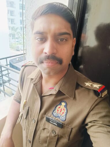 बहसूमा थाने के उपनिरीक्षक अभिषेक कुमार बने बाल कल्याण अधिकारी, पुलिस विभाग में खुशी की लहर