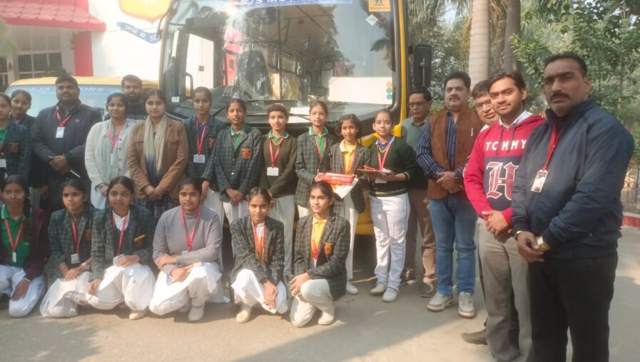 डी.पी.एम. पब्लिक स्कूल, बहसूमा में परिवहन बेड़े का विस्तार: दो नई बसें और टाटा मैजिक सेवा में शामिल, अभिभावकों से किया वादा हुआ पूरा