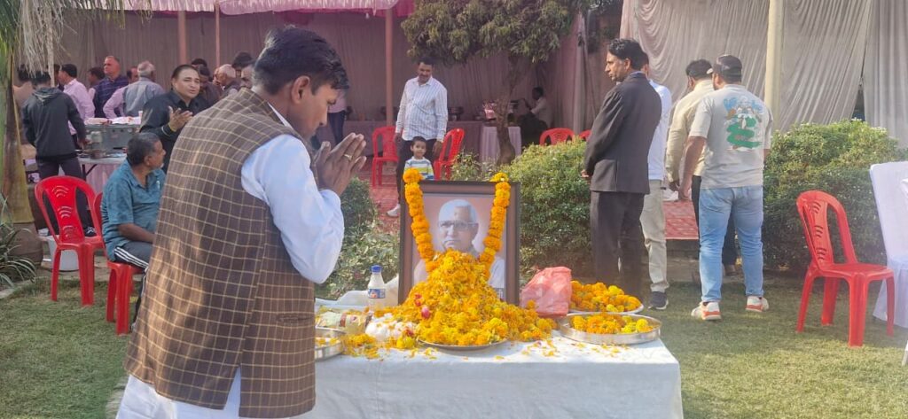 स्वर्गीय पूर्व प्रधान चौधरी वेदपाल सिंह सिरोही की तेहरवीं पर सैकड़ों लोगों ने दी भावपूर्ण श्रद्धांजलि