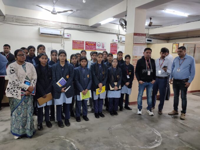 डी मोनफोर अकादमी के विद्यार्थियों का PNB बैंक में शैक्षणिक भ्रमण, बैंकिंग प्रणाली की मिली व्यवहारिक जानकारी