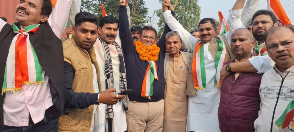 हस्तिनापुर में भव्य तिरंगा यात्रा का आयोजन, मंत्री दिनेश खटीक ने किया शुभारंभ