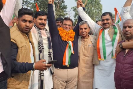 हस्तिनापुर में भव्य तिरंगा यात्रा का आयोजन, मंत्री दिनेश खटीक ने किया शुभारंभ