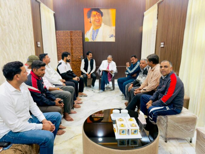 बहसूमा: जिला प्रभारी बोले. SIR को गंभीरता से लें बूथ अध्यक्ष और कार्यकर्ता, बैठक में मिला बूथ प्रवास का दायित्व