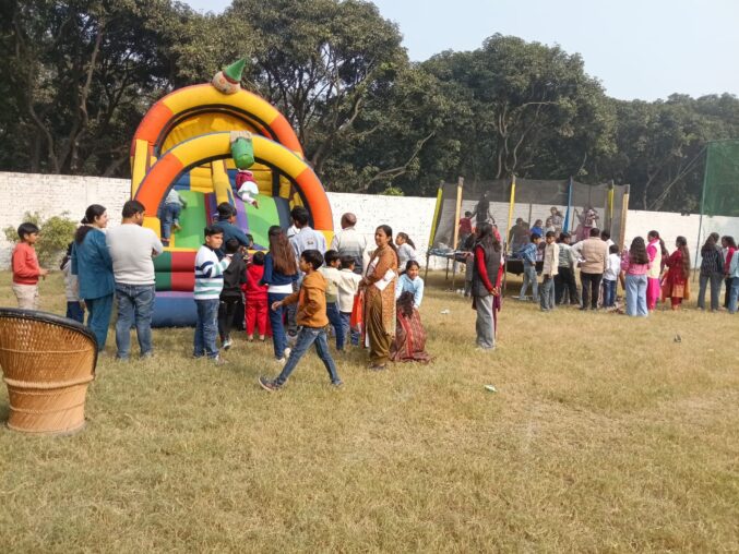 दशमेश पब्लिक स्कूल में बाल मेले का आयोजन, बच्चों ने व्यंजनों, खेल और जंपिंग का उठाया भरपूर आनंद