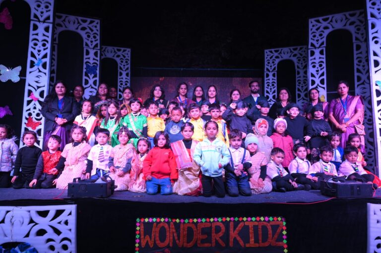 यूनिवर्सल प्ले स्कूल 19वां वार्षिक उत्सव