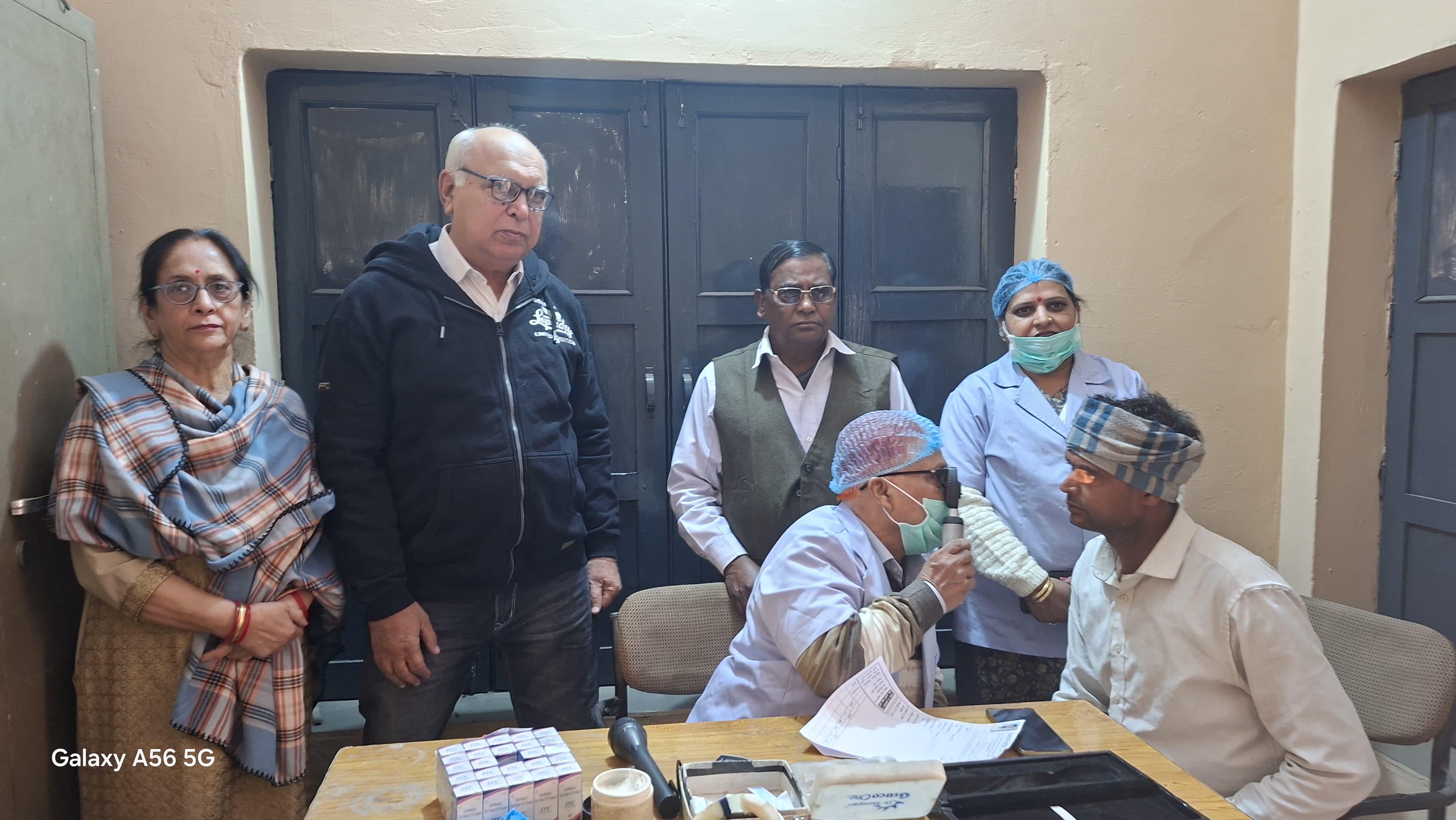 रामराज में श्री सनातन धर्म मंदिर प्रांगण में आंखों का निशुल्क कैंप आयोजित