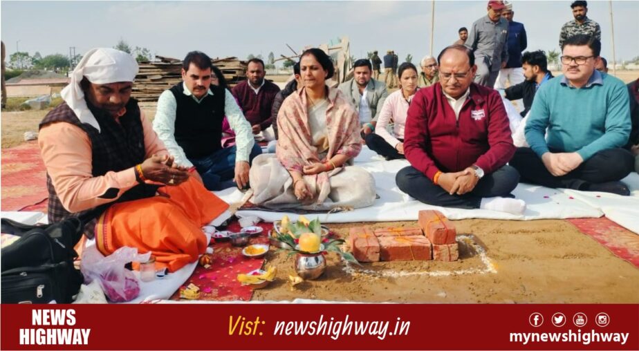 मालीखेड़ा स्पोर्ट्स स्टेडियम में 9-लेयर टेनिस कोर्ट का भूमि पूजन, DM श्रीमती निधि गुप्ता वत्स ने रखी नींव