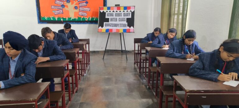 मेरठ बहसूमा में डी मोनफोर अकादमी के विद्यार्थियों के बीच आयोजित अंतर-कक्षा गणित क्विज प्रतियोगिता