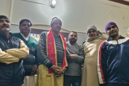 बहसूमा में हर्षोल्लास के साथ मनाई गई पूर्व प्रधानमंत्री चौधरी चरण सिंह की जयंती, ख्वाब चौधरी व संजीव लंबरदार का जन्मदिन भी धूमधाम से मनाया गया