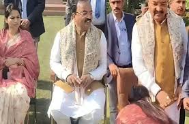 अतीक अहमद के अंत की वजह बनीं पूर्व सपा नेता पूजा पाल अब BJP की ओर, कार्यक्रम में किया केशव प्रसाद मौर्य के चरण स्पर्श!