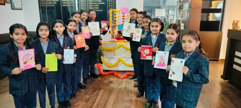 बहसूमा स्थित डी मोनफोर अकादमी में वसंत पंचमी पर ज्ञान, संस्कृति और रचनात्मकता का उत्सव मनाया गया