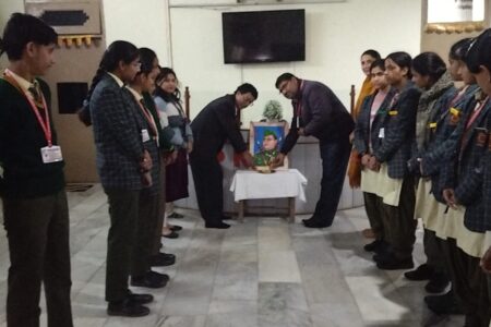 पराक्रम दिवस 2026: विद्यालय परिसर में श्रद्धा और उत्साह के साथ मनाई गई नेताजी सुभाष चंद्र बोस की जयंती
