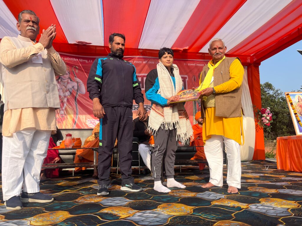 संघ के शताब्दी वर्ष पर मवाना खुर्द में भव्य हिंदू सम्मेलन आयोजित, जाति-भेद से ऊपर उठकर हिंदू एकता और राष्ट्रप्रेम का उद्घोष