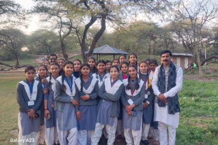 हस्तिनापुर में उत्तराखंड के 180 छात्र-छात्राओं का शैक्षिक भ्रमण, महाभारत कालीन विरासत से कराया गया परिचय