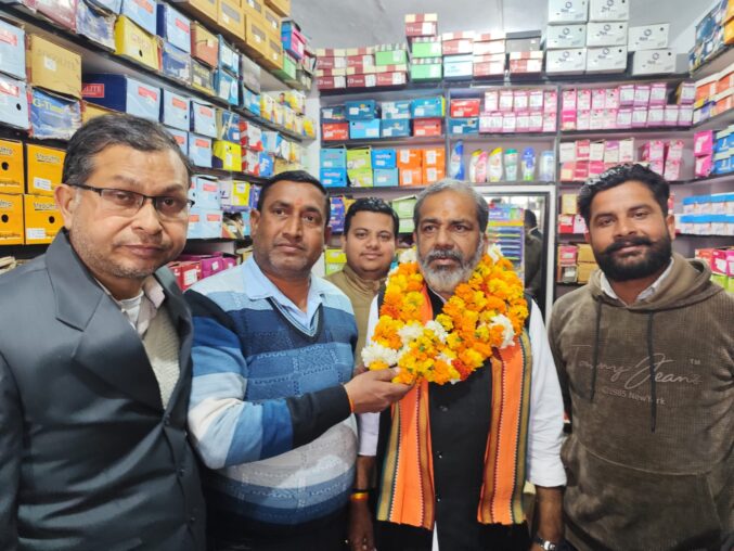 ढोल-नगाड़ों व माल्यार्पण के साथ श्रम राज्य मंत्री सुनील भारद्वाज का भव्य स्वागत, यूजीसी के कथित काले कानून पर हुआ मंथन