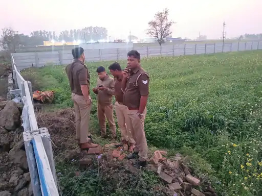 मवाना खुर्द फ्लाईओवर के नीचे युवती का शव मिलने से सनसनी