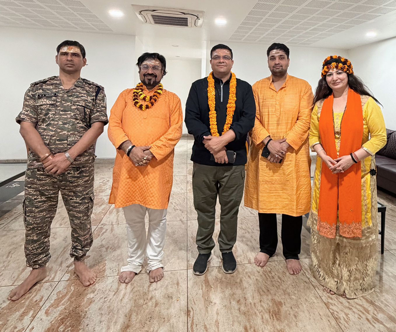 वाराणसी में “नारी शक्ति” की शूटिंग पूरी, अभिनेत्री गरिमा अग्रवाल ने किए काशी विश्वनाथ के दर्शन