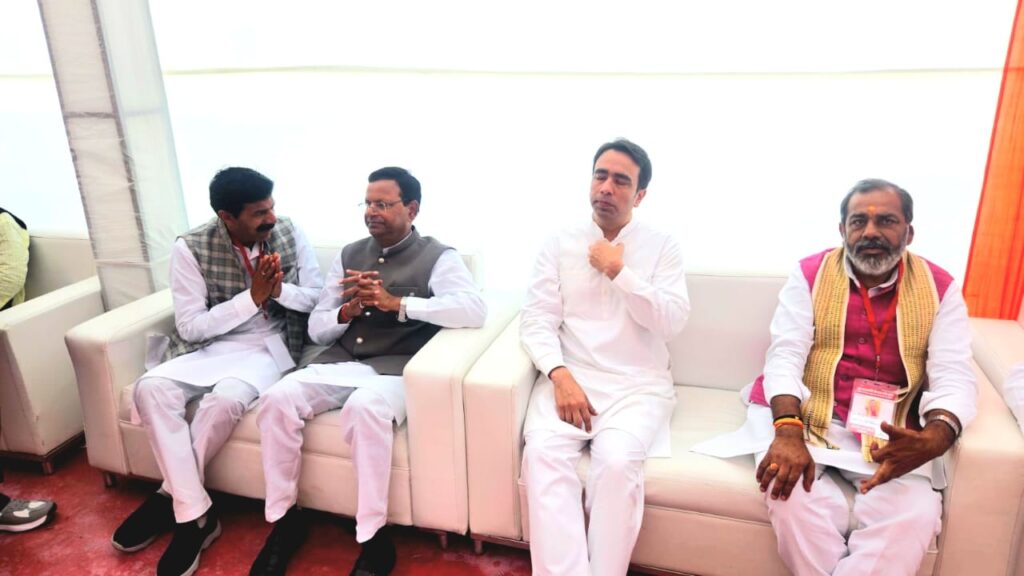 प्रधानमंत्री नरेंद्र मोदी के स्वागत में भाजपा नेताओं ने जताया आभार