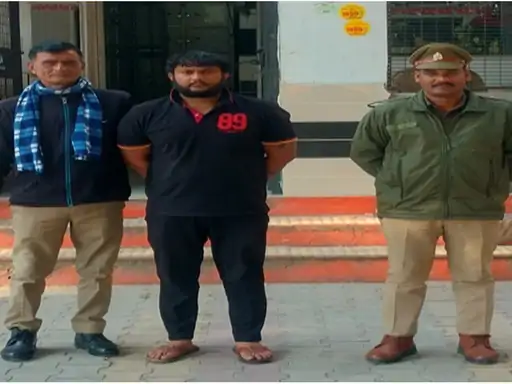 पुलिस ने शातिर अभियुक्त को किया गिरफ्तार ।