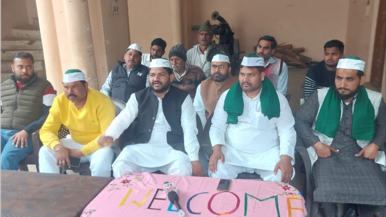 किसानों और आमजन से अवैध वसूली के आरोप, समान व्यवहार की उठाई मांग