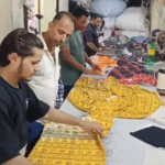 सहारनपुर के मुस्लिम कारीगरों ने तैयार किए कांवड़ियों के लिए स्पेशल परिधान, पश्चिमी यूपी के बाजारों में रहेगी मांग