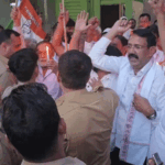 संभल में धर्मेंद्र प्रधान के इस्तीफे पर कांग्रेस का कैंडल मार्च, पुलिस ने बीच रास्ते में रोका